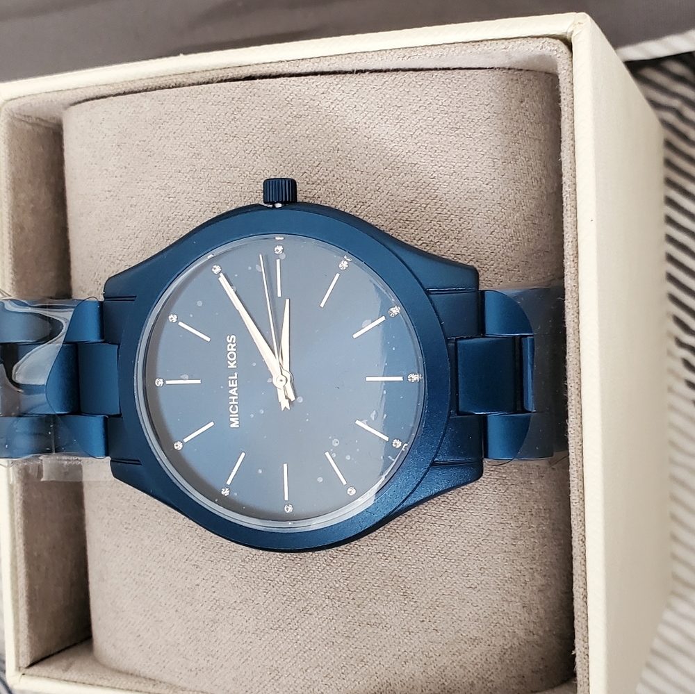 NAVY BLUE MICHAEL KORS WATCH